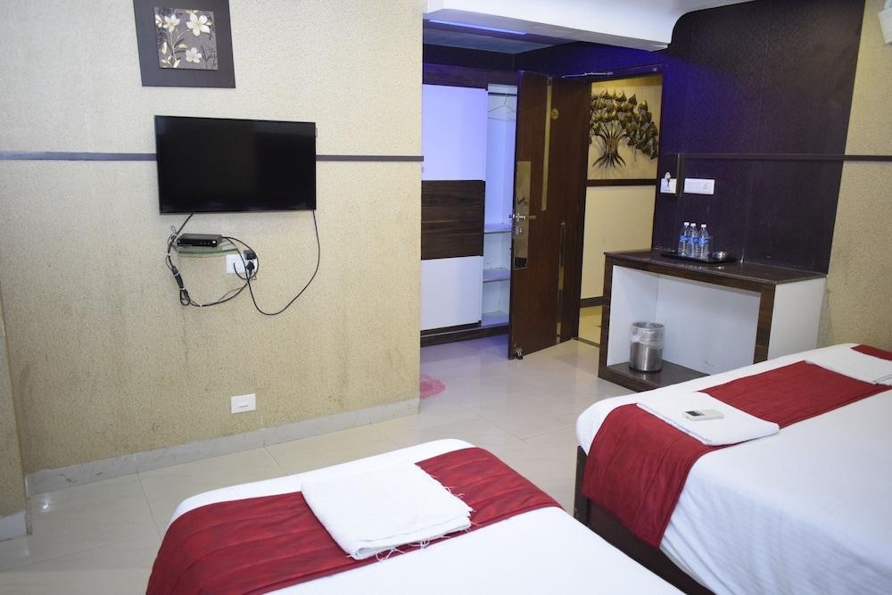 Hotel Sumith Palace Puducherry Exterior foto
