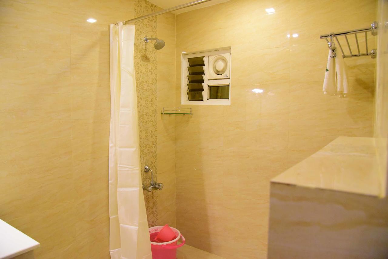 Hotel Sumith Palace Puducherry Exterior foto