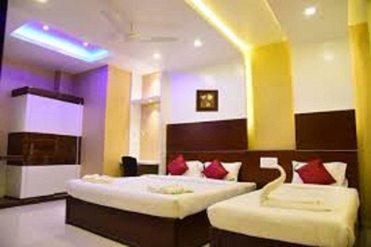 Hotel Sumith Palace Puducherry Exterior foto